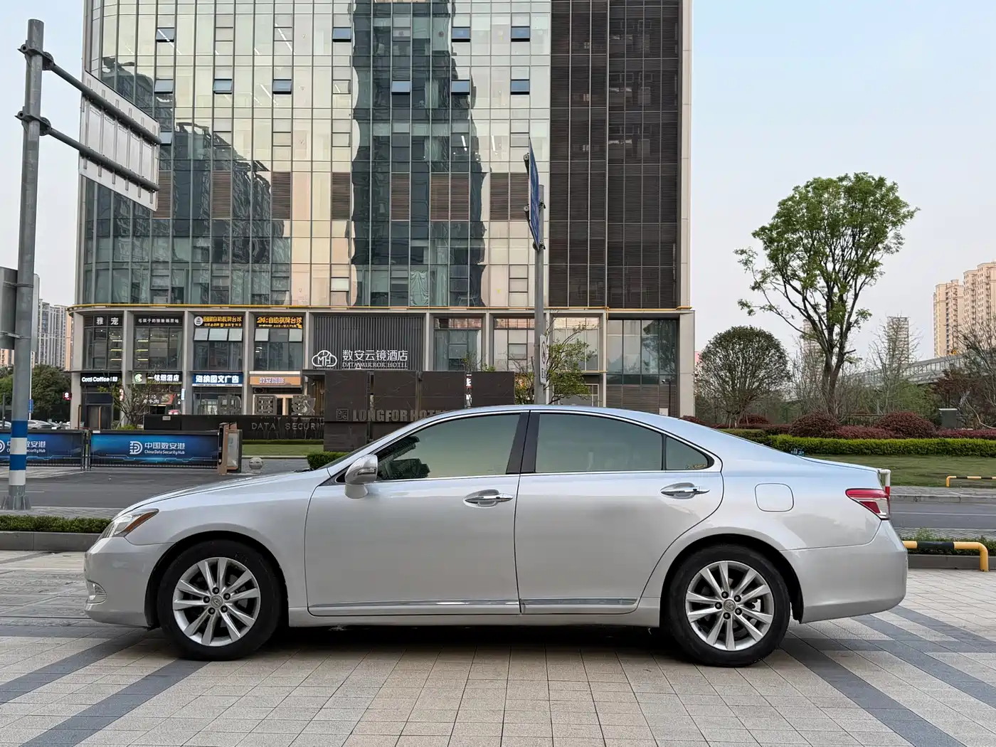 Lexus ES 2012 240 Special Limited Edition фото 4