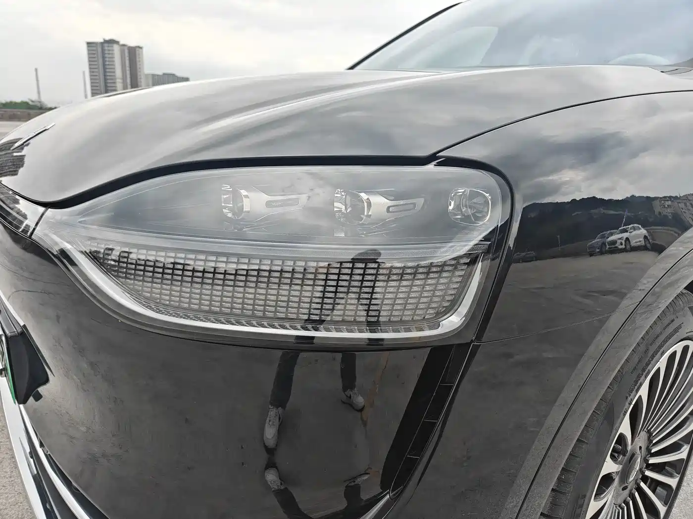 AITO Wenjie AITO M9 2024 Extended Range Ultra 42kWh 6-Seater фото 7