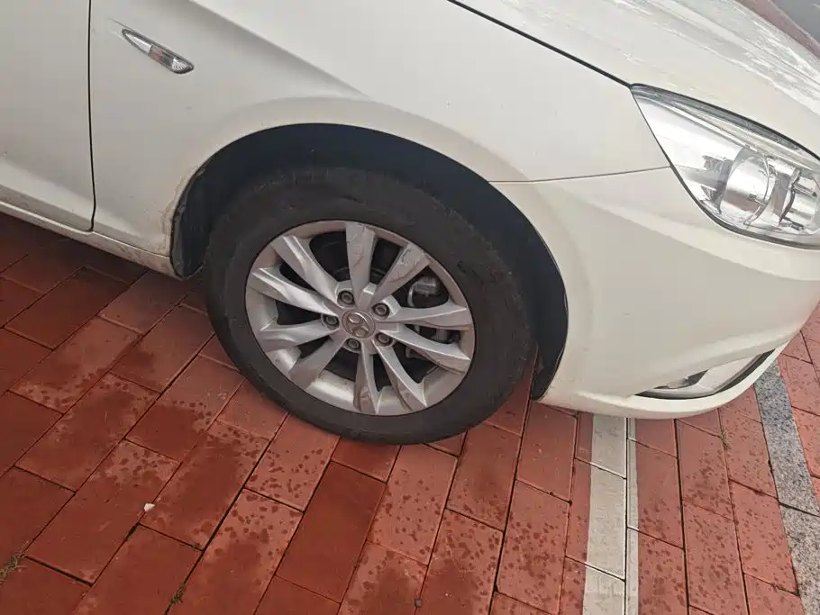 Фото 6 - BAIC New Energy BAIC EU Series