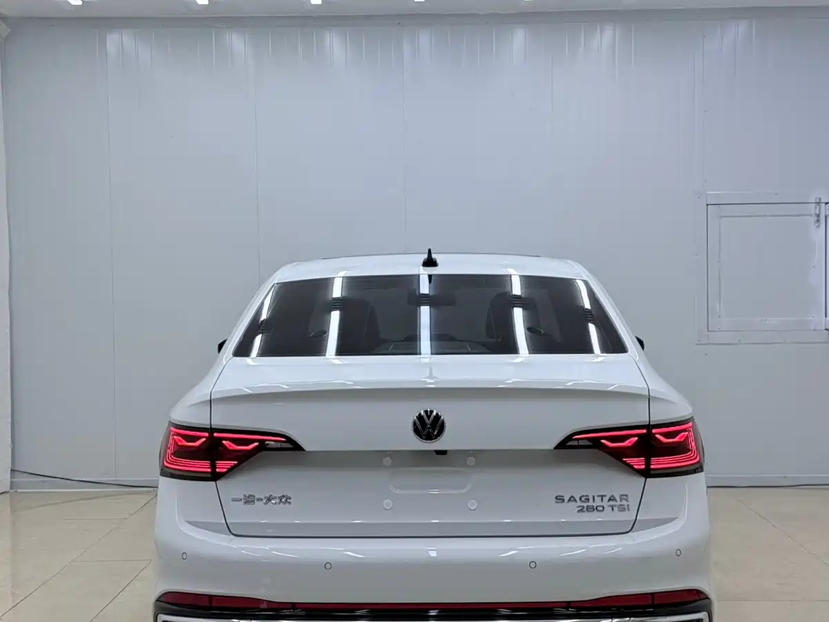 Volkswagen Sagitar 2023 280TSI DSG Surpass Plus Edition фото 5