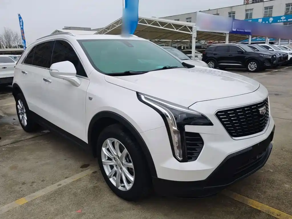صورة 4 - Cadillac XT4