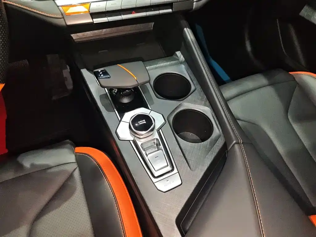 CHANGAN UNI-V
