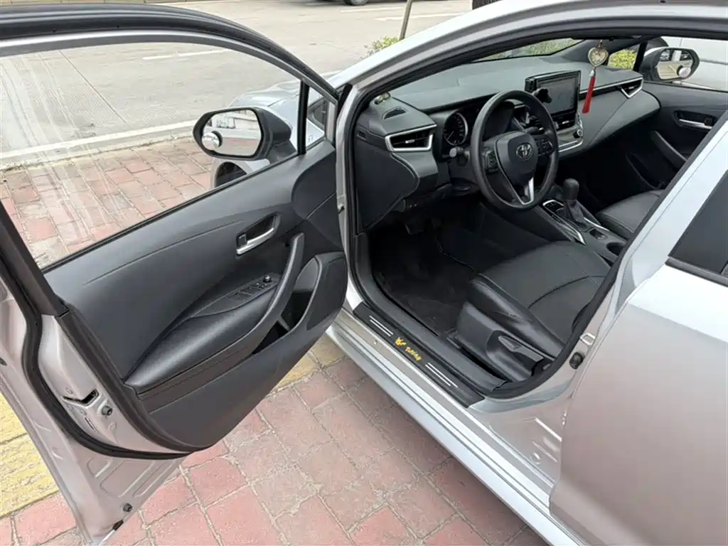 Toyota Levin 2021 185T CVT Luxury Edition фото 12