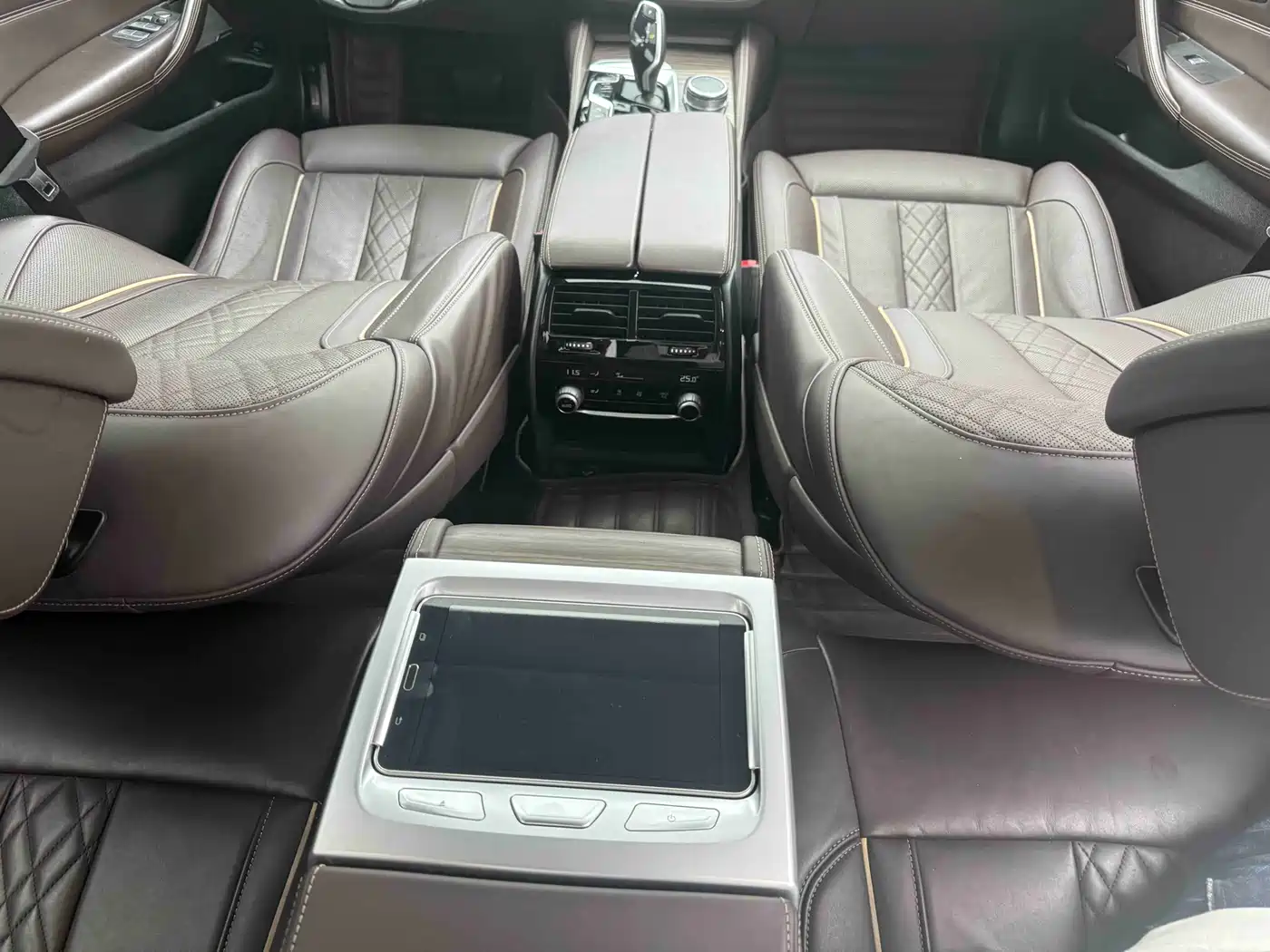BMW 5 Series 2020 530Li Premium Luxury Package фото 13