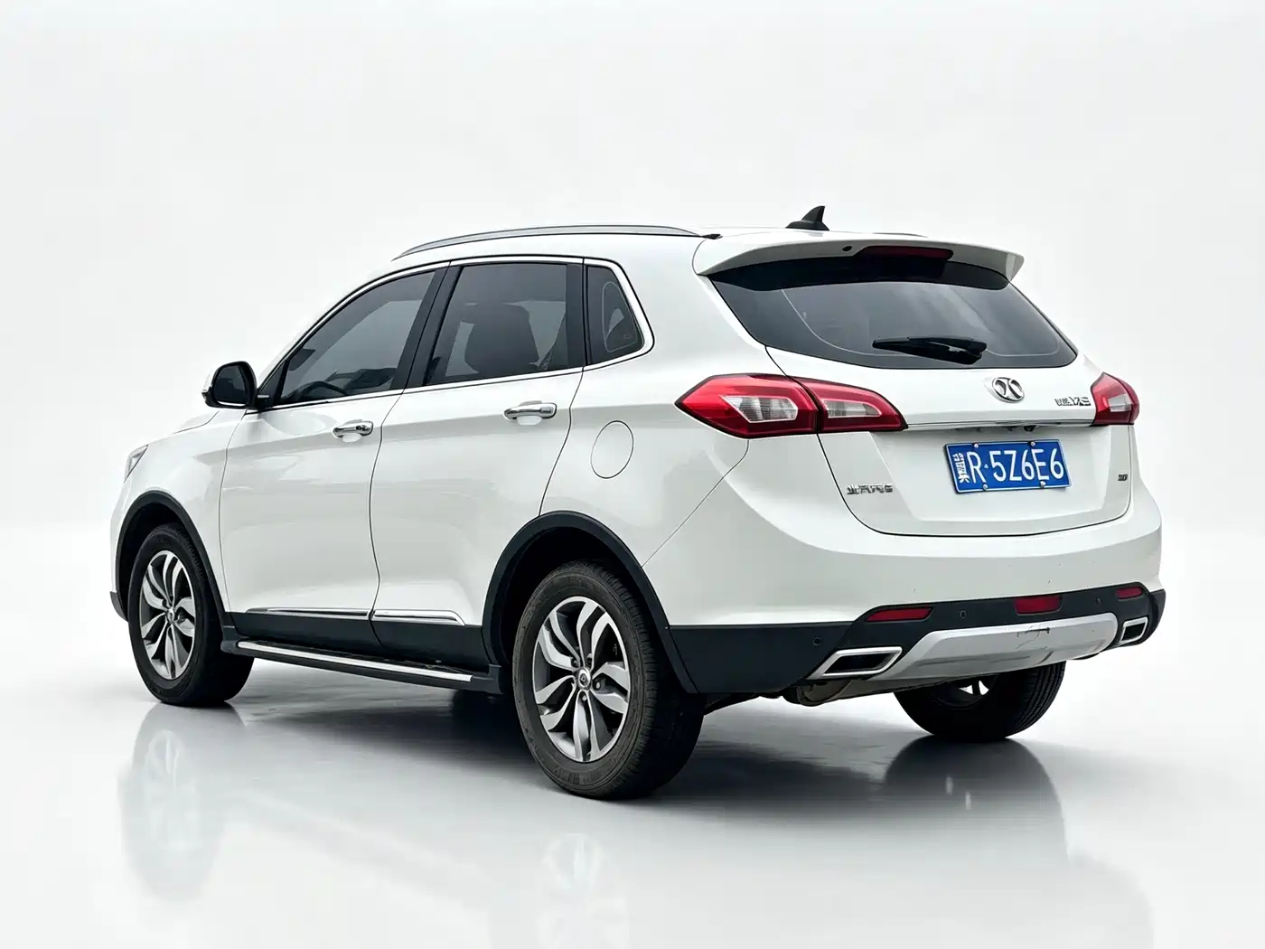 BAIC Senova X65 2015 2015 2.0T Automatic Luxury