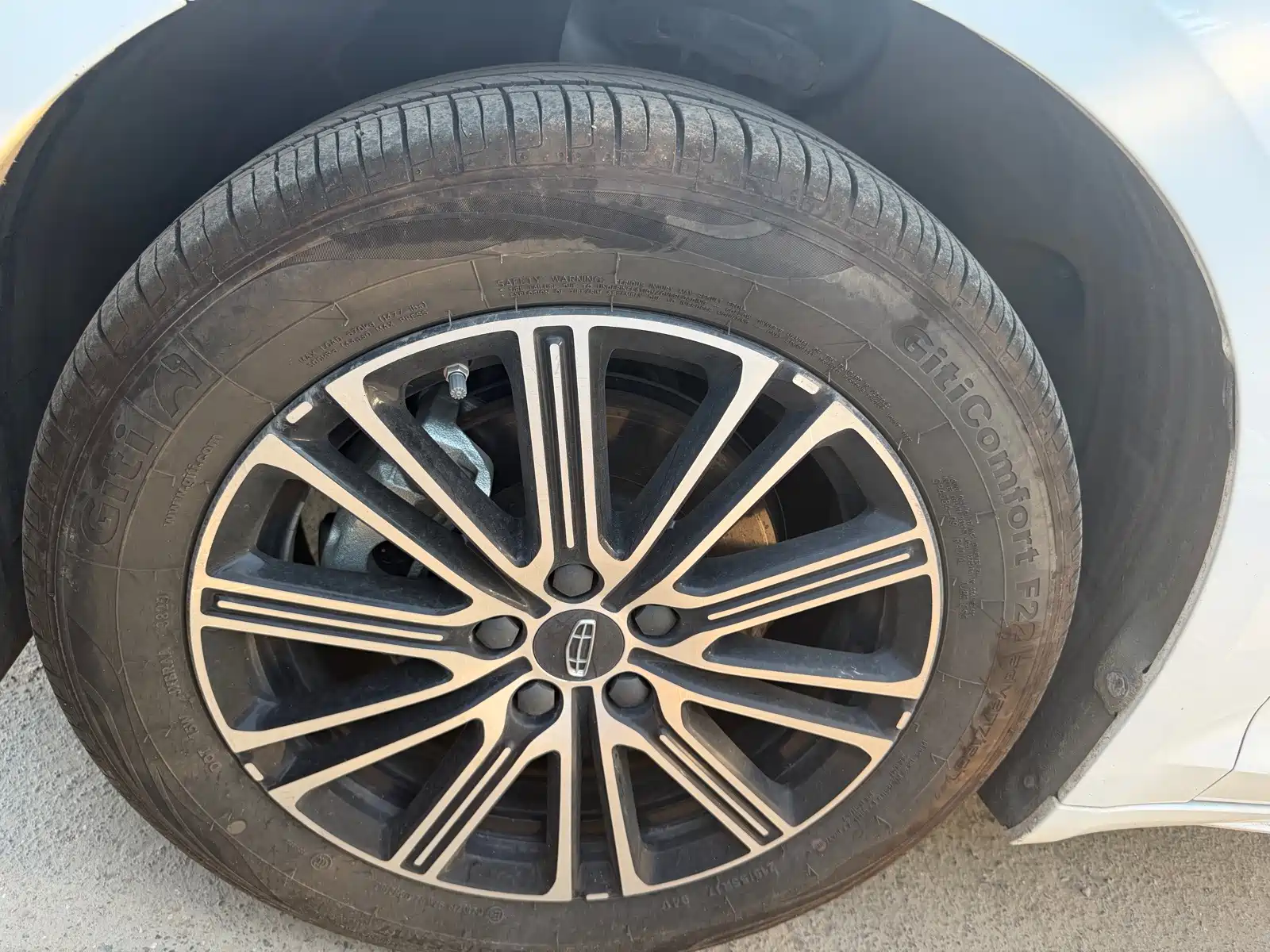 Фото 5 - Geely Preface