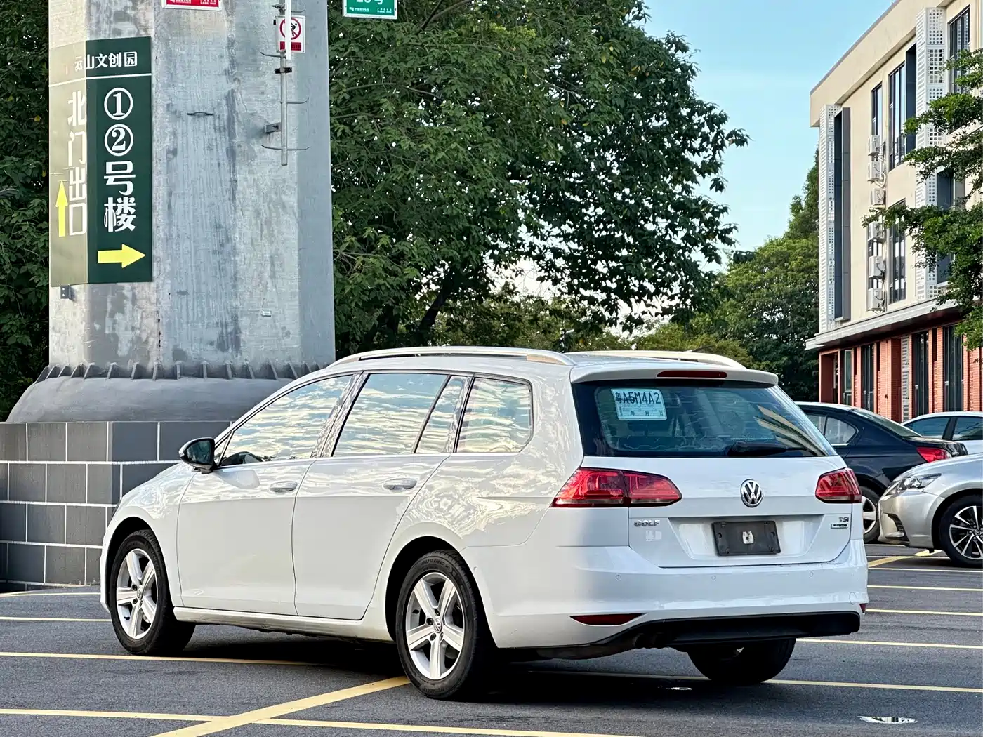 Volkswagen Golf (Import) 2015 2014 1.4TSI Luxury Wagon