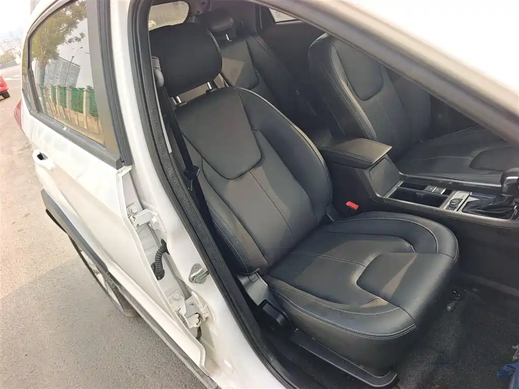 Chery Tiggo 3x 2021 2021 PLUS 1.5L CVT Refreshing Red Date Edition