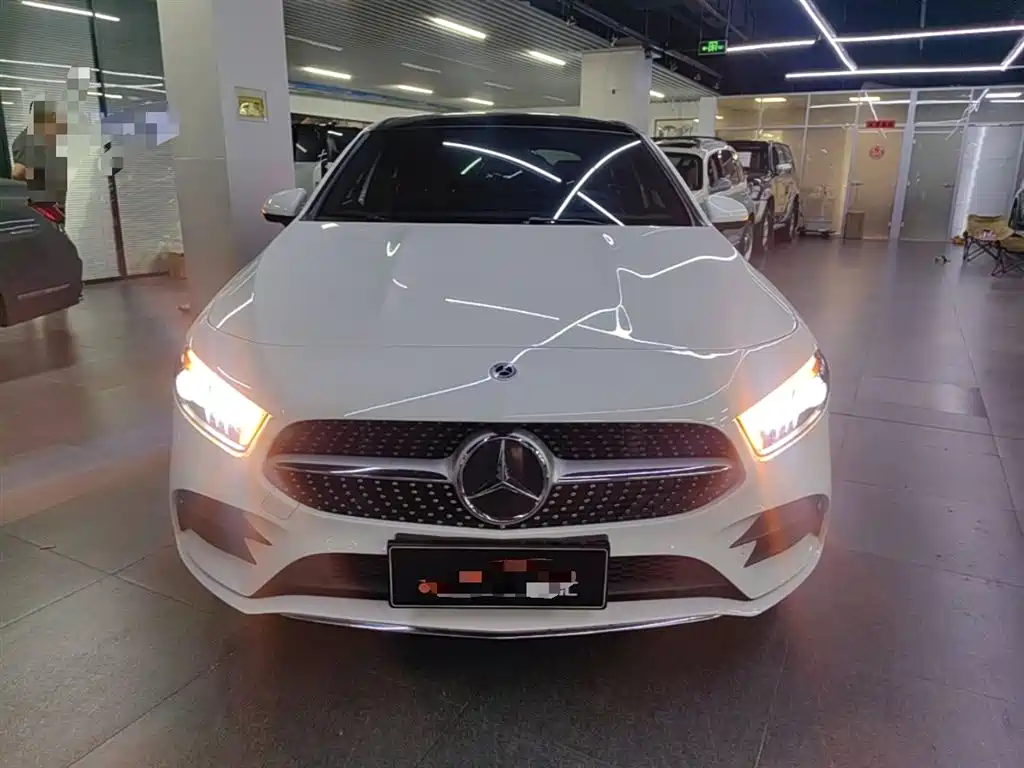 Mercedes-Benz A-Class 2022 Facelift II A 200 L Sport Sedan Fashion фото 3