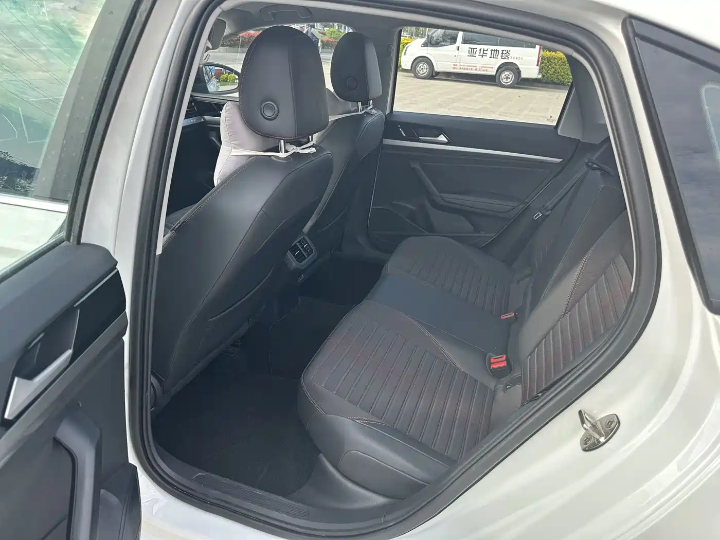 Volkswagen Lavida 2023 280TSI DSG Starlight Comfort Edition фото 14