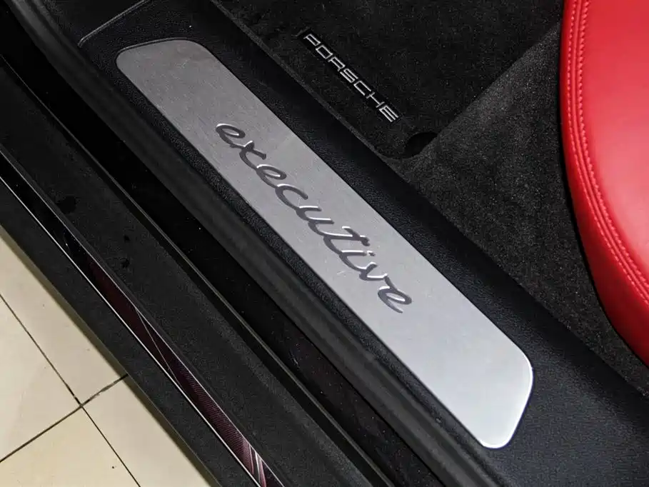 Porsche Panamera 2023 Panamera Executive Long Wheelbase 2.9T фото 32