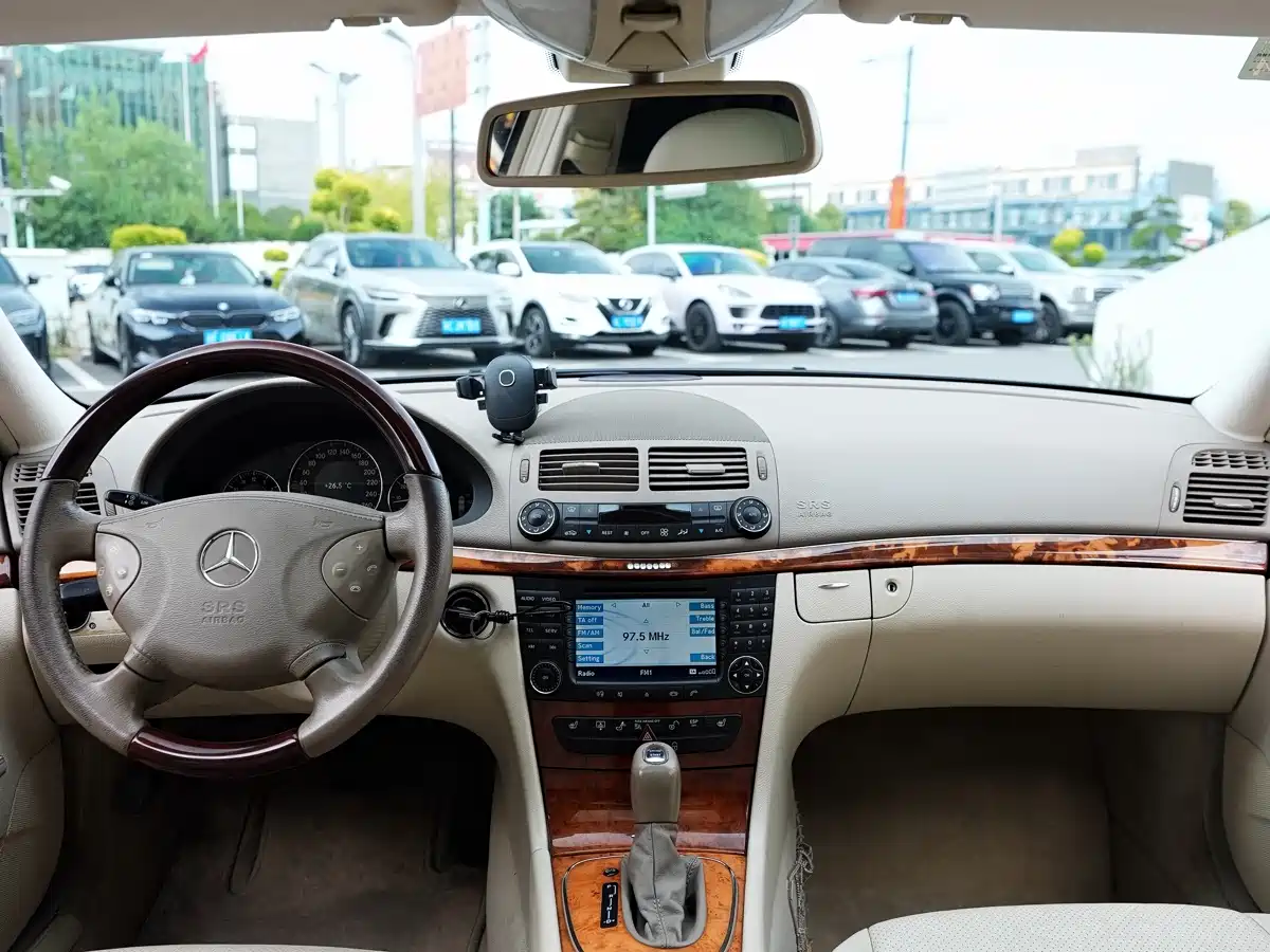Mercedes-Benz E-Class (Import) 2006 E 500 Elegance фото 16