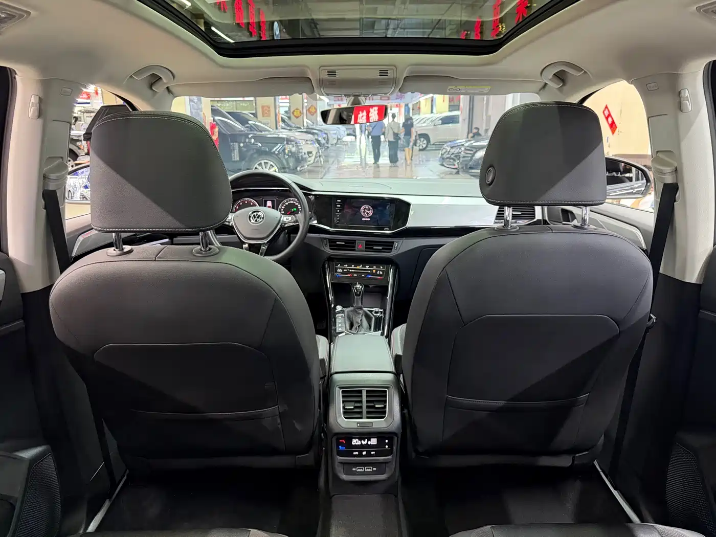 Volkswagen Tayron 2022 280TSI 2WD Luxury Smart Connect Edition фото 10