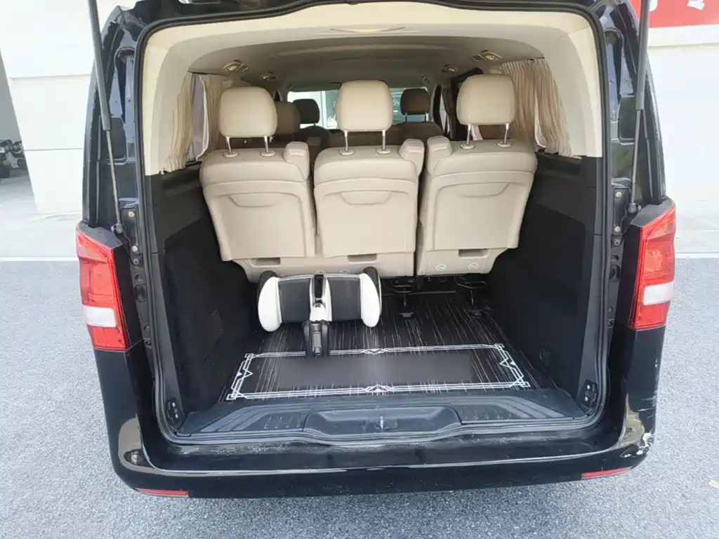 صورة 19 - Mercedes-Benz Vito