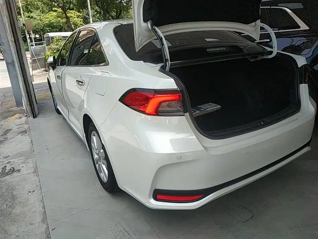 Toyota Allion 2022 Model 2.0L Prestige Edition фото 5