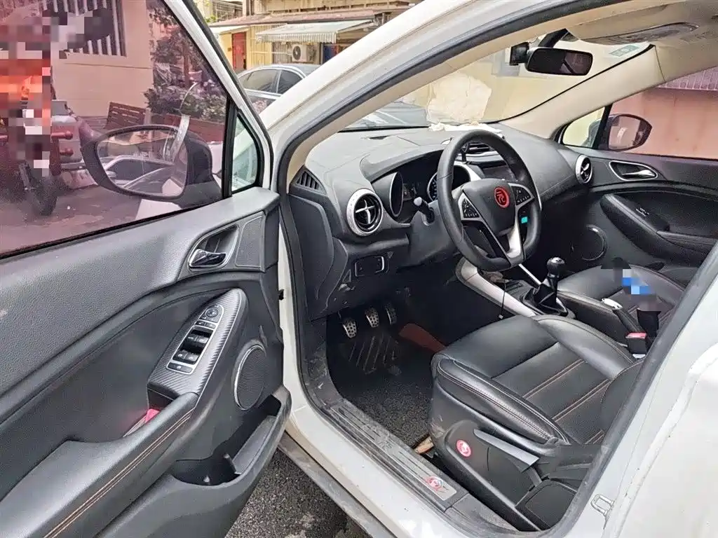 BYD Yuan 2017 1.5L Manual Cool Connect фото 14