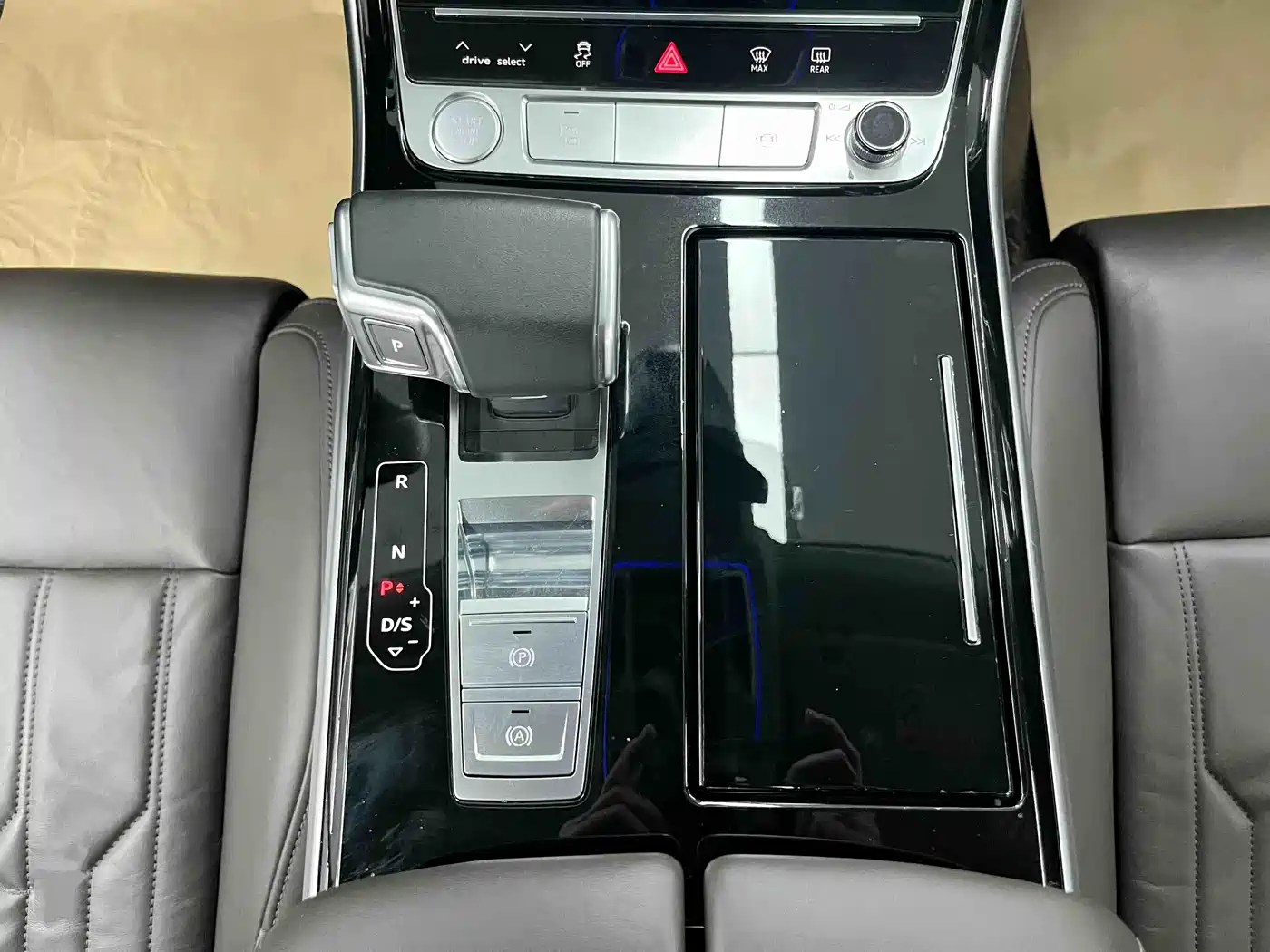 Audi A8 2019 Facelift Plus A8L 50 TFSI quattro Comfort фото 10