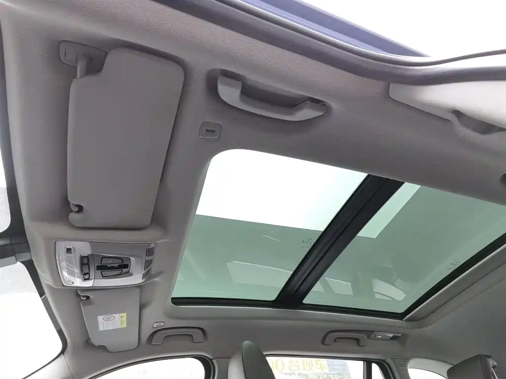 BMW X1 2018 sDrive18Li Premium Model фото 14