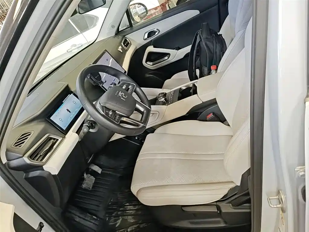 BYD Yuan UP 2024 401KM Leading Edition фото 15