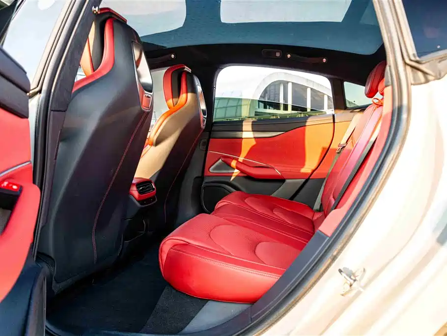 XIAOMI CAR XIAOMI SU7