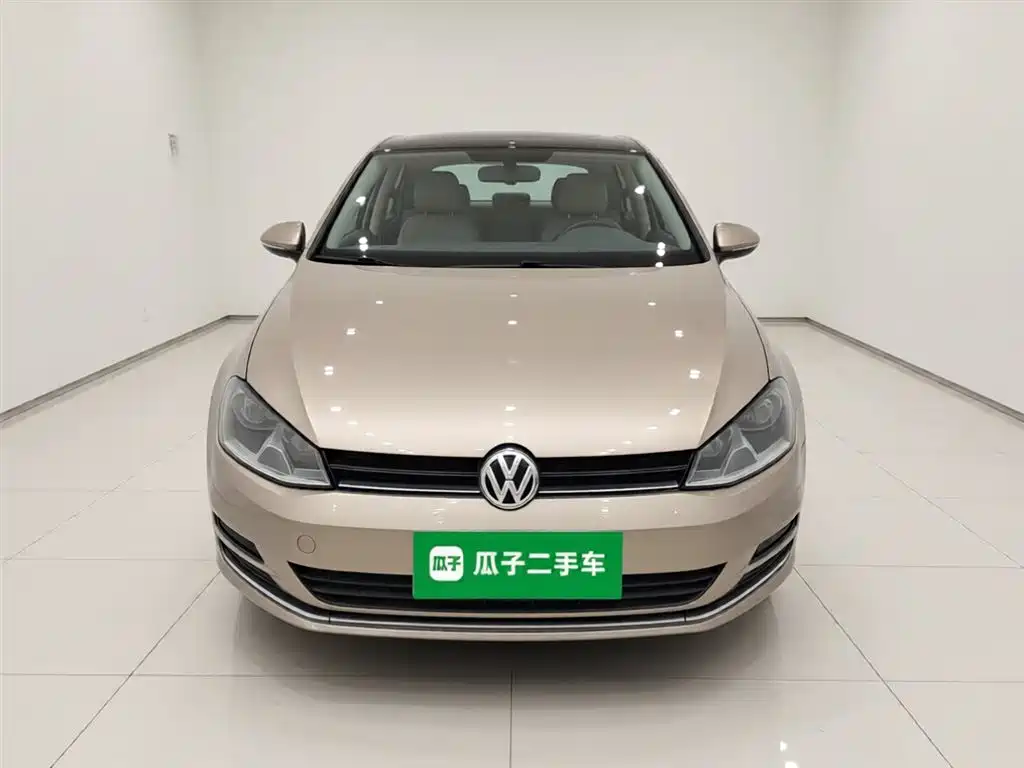 Volkswagen Golf 2016 230TSI Automatic Comfort фото 24