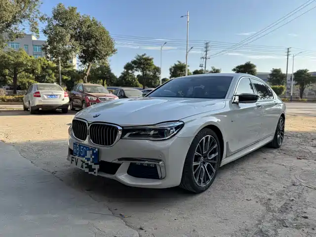 BMW 7 SERIES