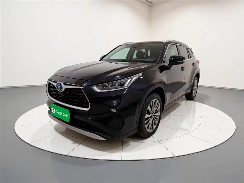 Toyota Highlander 2023 2.5L Smart Hybrid Dual Engine AWD Premium 7-Seater фото 2