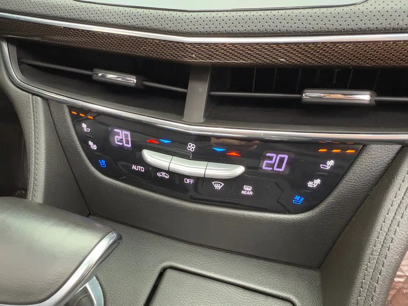 Cadillac CT6 2017 28T Luxury фото 16