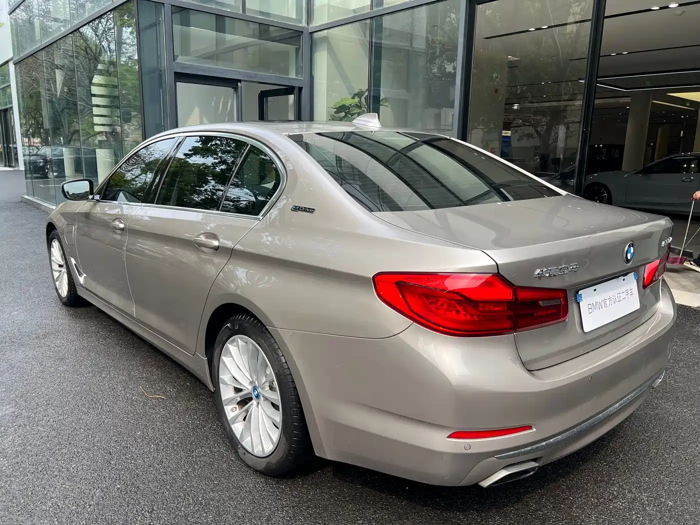 BMW 5 SERIES NEW ENERGY