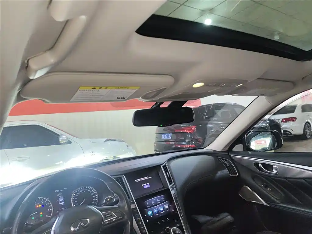 Infiniti Q50L 2018 2018 2.0T Premium Edition China V