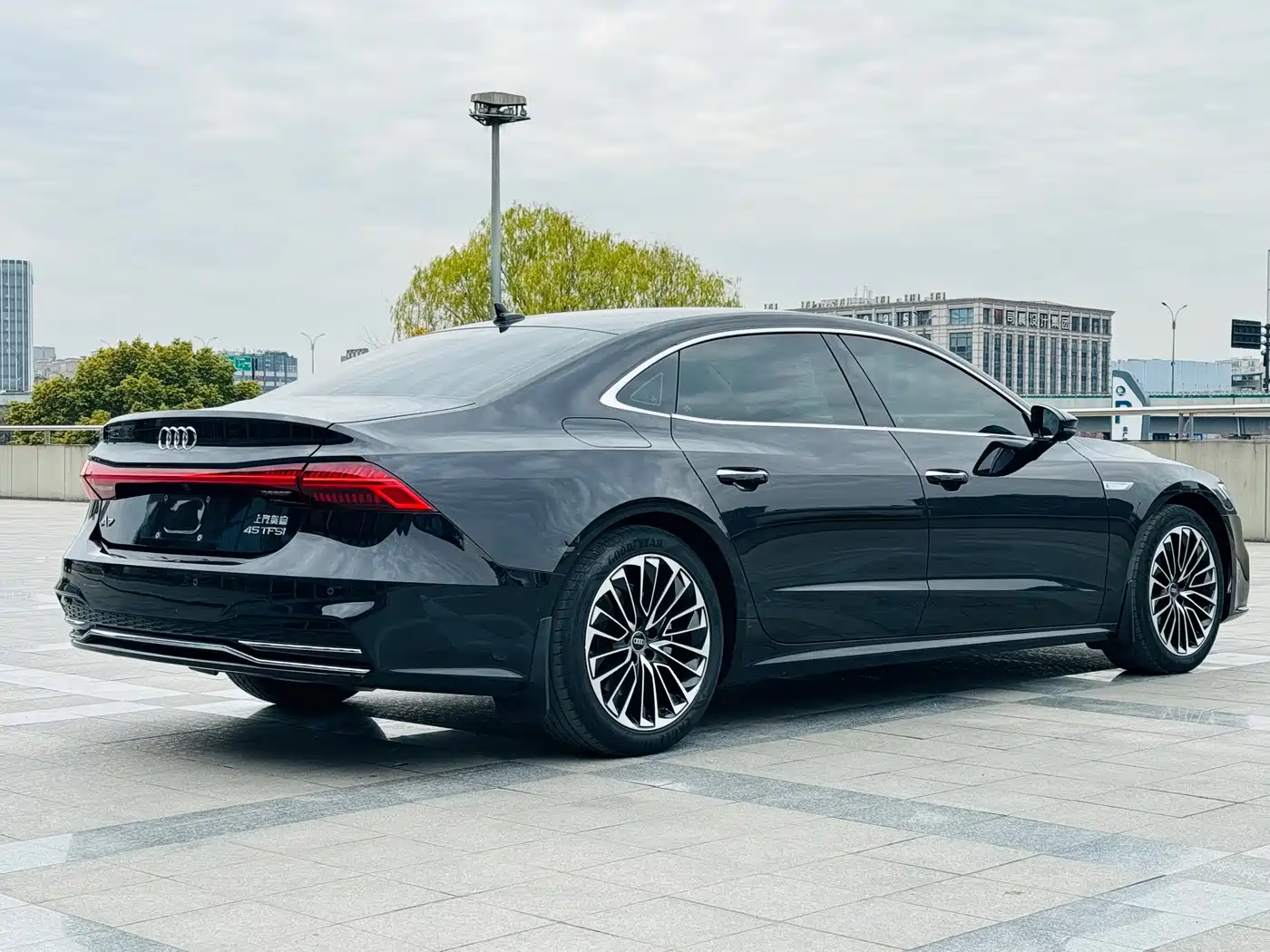 Audi A7L 2022 45 TFSI S-line Youth Dream Edition фото 14