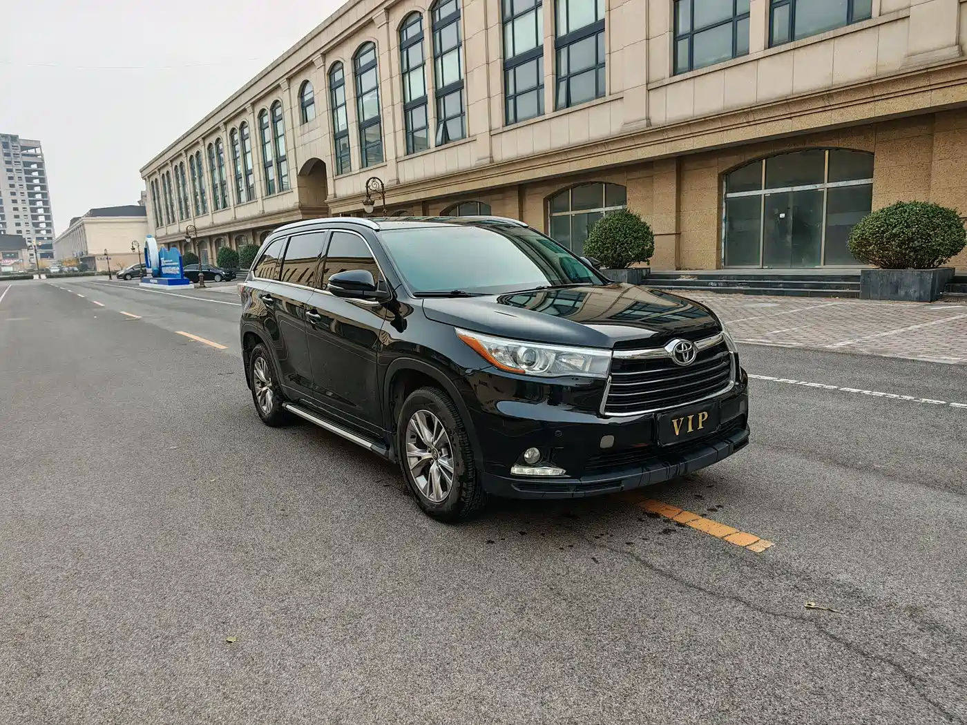 TOYOTA HIGHLANDER