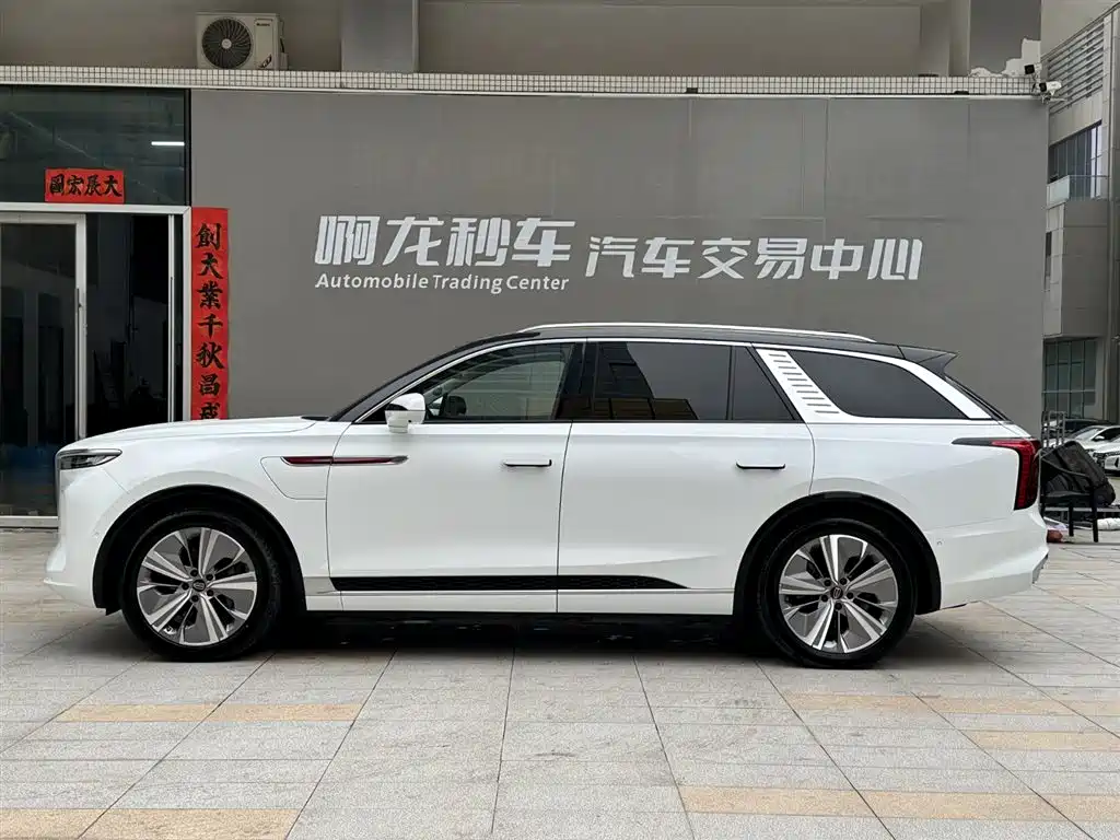 Hongqi E-HS9 2022 660km Qi Chang Edition (6-seater) фото 23