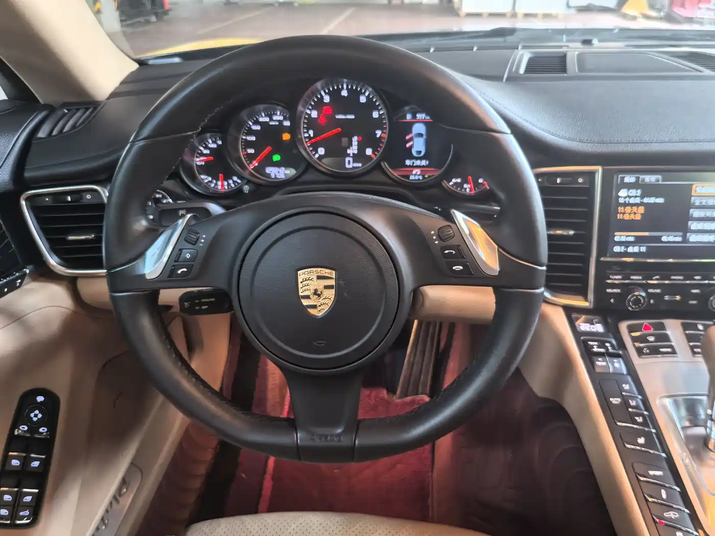 Porsche Panamera 2013 Panamera 4 Platinum Edition 3.6L фото 10