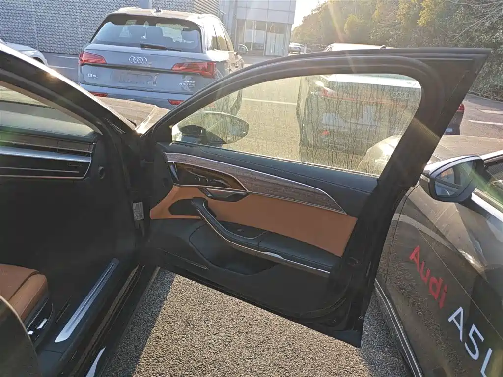 Audi A8 2024 Model A8L 55 TFSI quattro Flagship фото 6