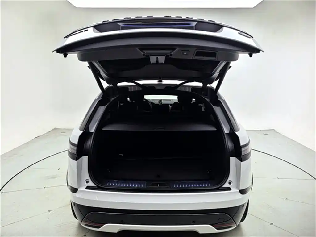 Land Rover Range Rover Velar 2024 Dynamic SE фото 24