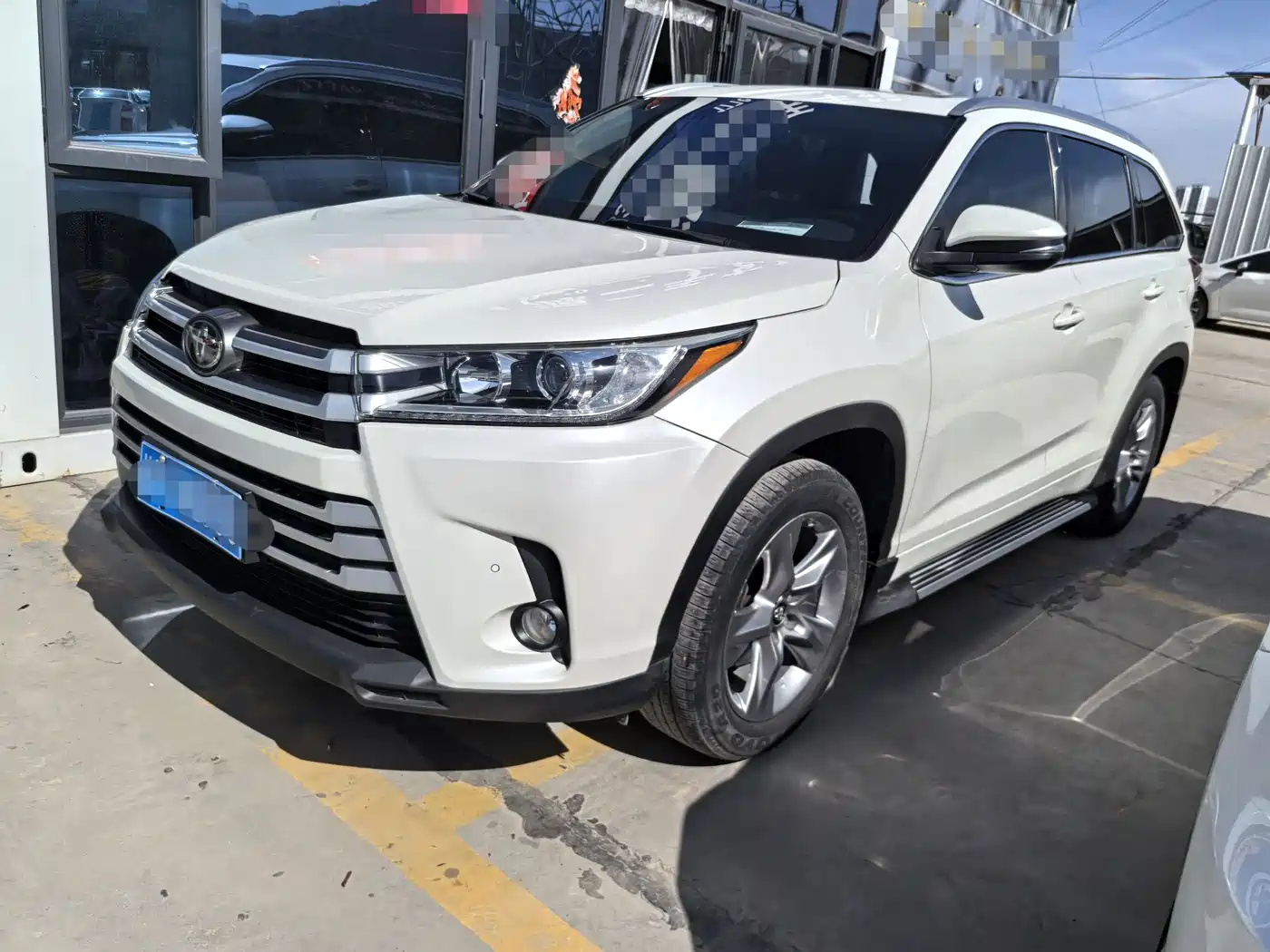 TOYOTA HIGHLANDER
