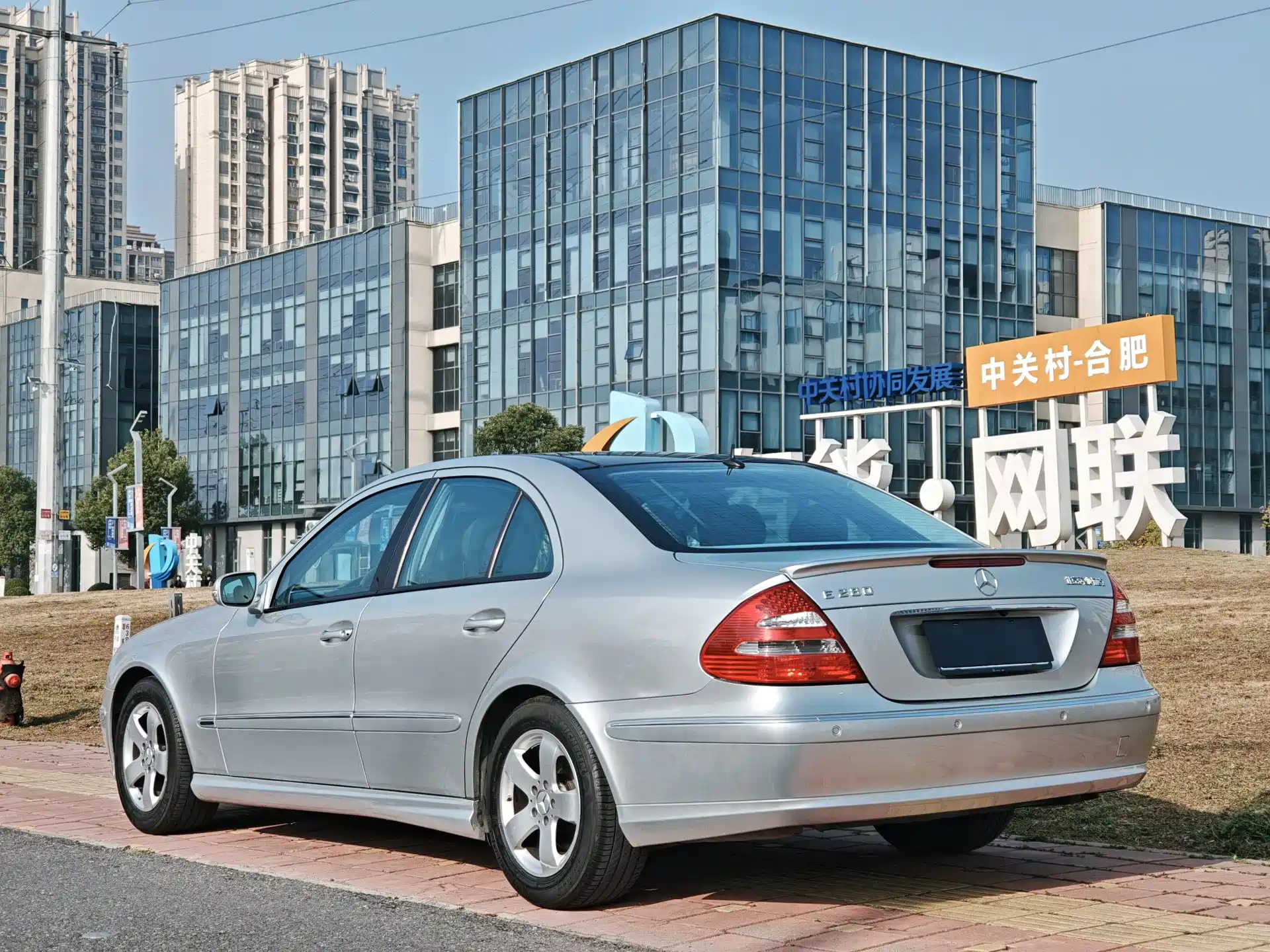 صورة 19 - Mercedes-Benz E-Class
