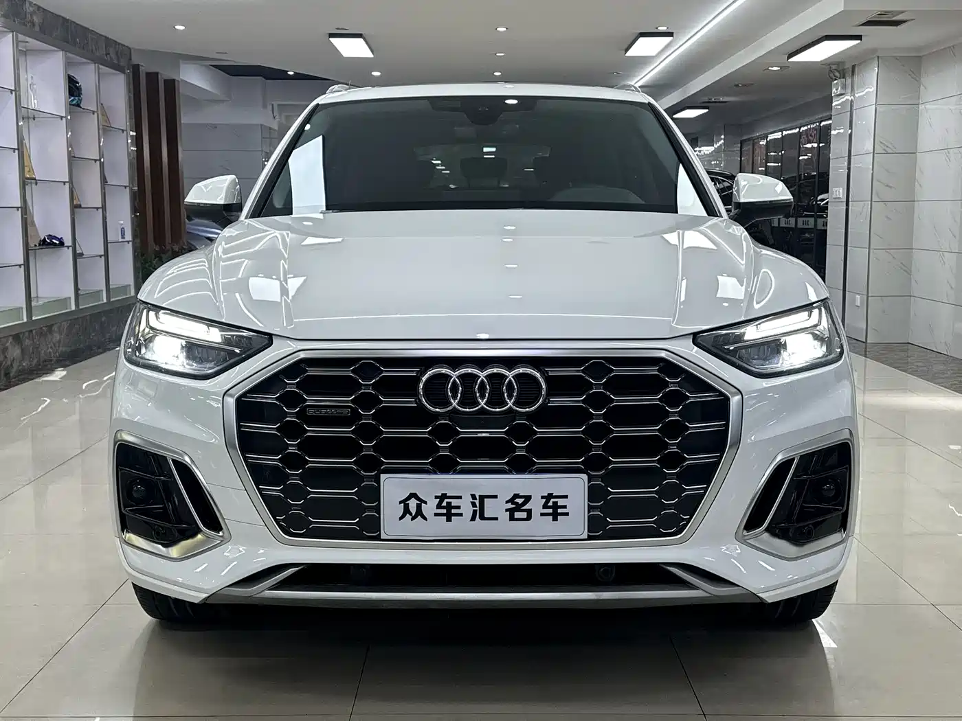 Audi Q5L 2022 40T Luxury Dynamic фото 2
