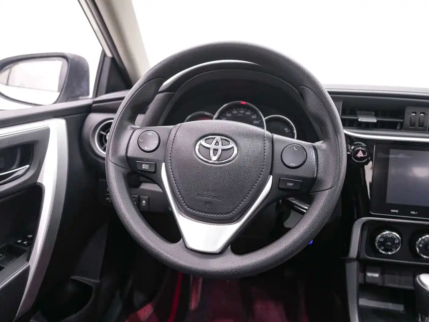 Toyota Levin 2017 Facelift 185T CVT Elite (China V) фото 17