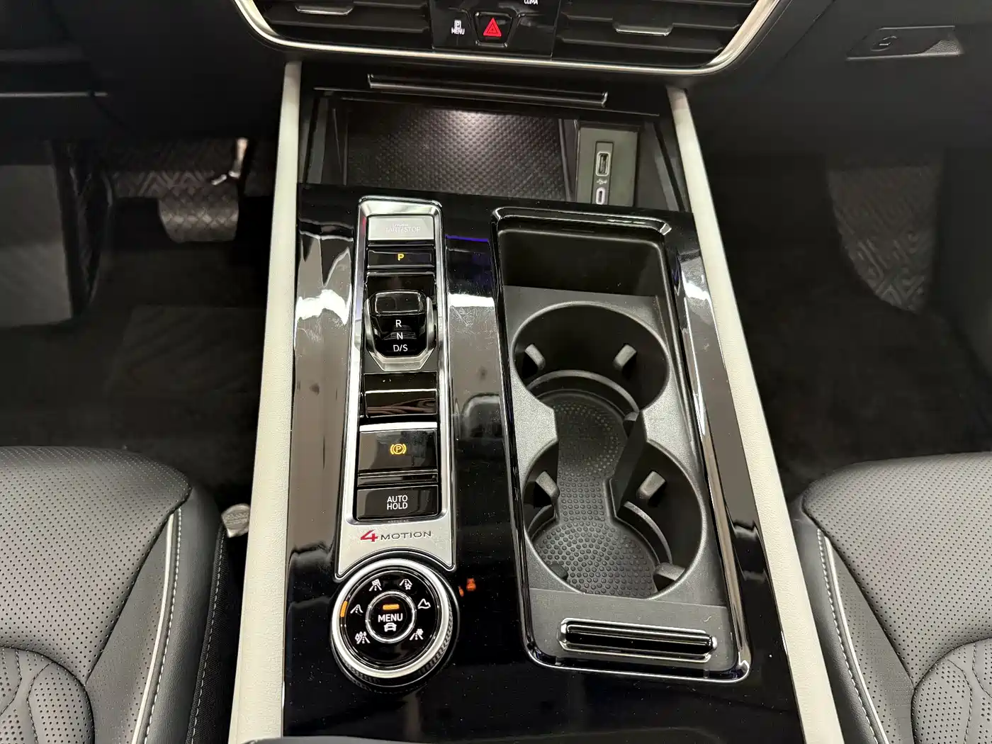 Volkswagen Teramont 2024 380TSI 4WD Prestige Luxury Edition фото 29
