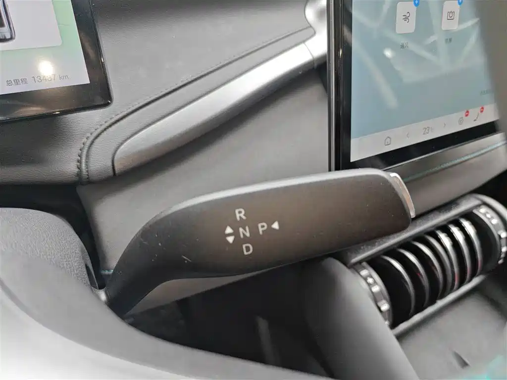 BYD Yuan PLUS 2025 Smart Drive 510KM Surpass Edition фото 10