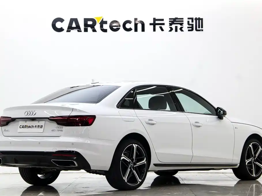 Audi A4L 2025 2 Million Celebration Edition 40 TFSI Luxury Dynamic фото 6