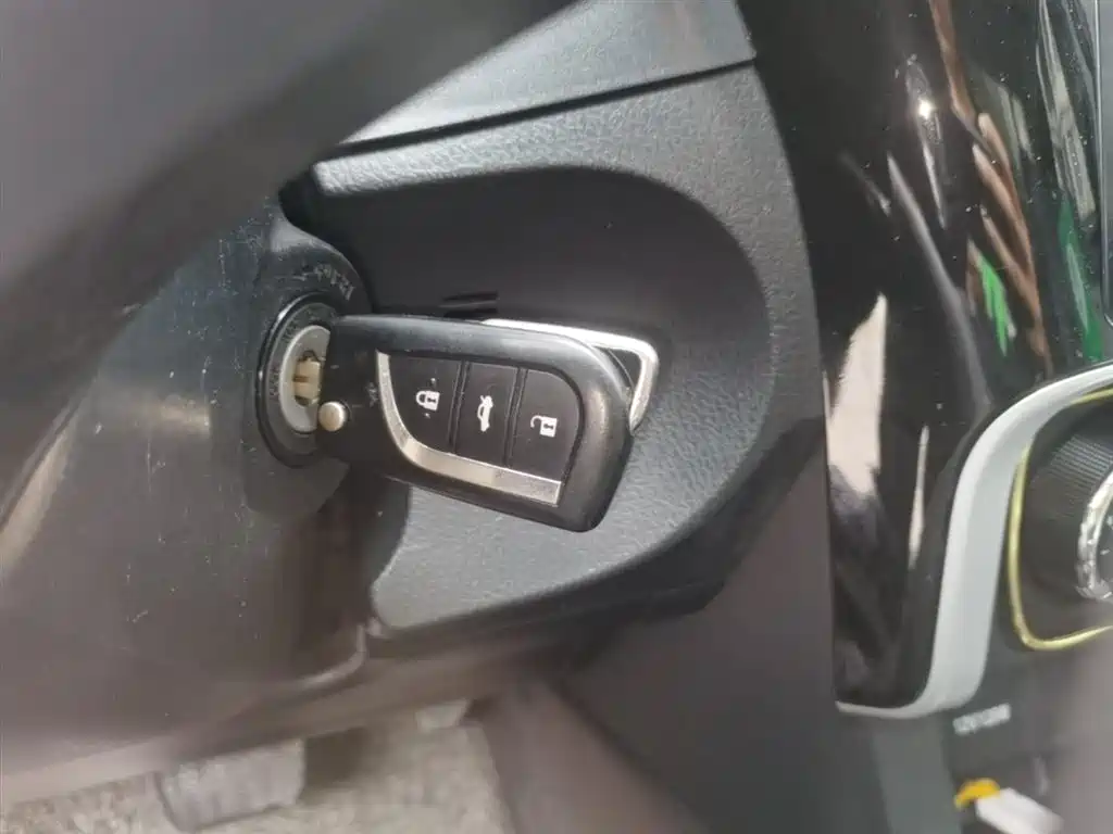 Toyota Levin 2017 Facelift 185T CVT Elite (China V) фото 9