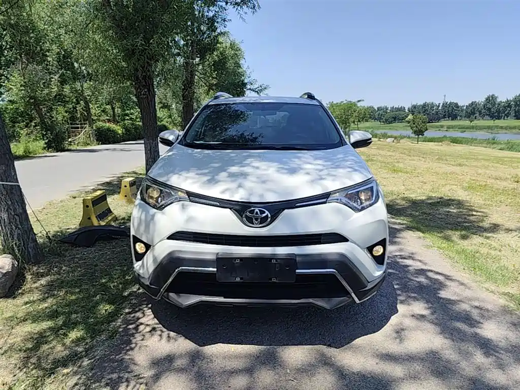 Toyota RAV4 Rongfang 2019 2.0L CVT 2WD Pioneer Edition China VI фото 3