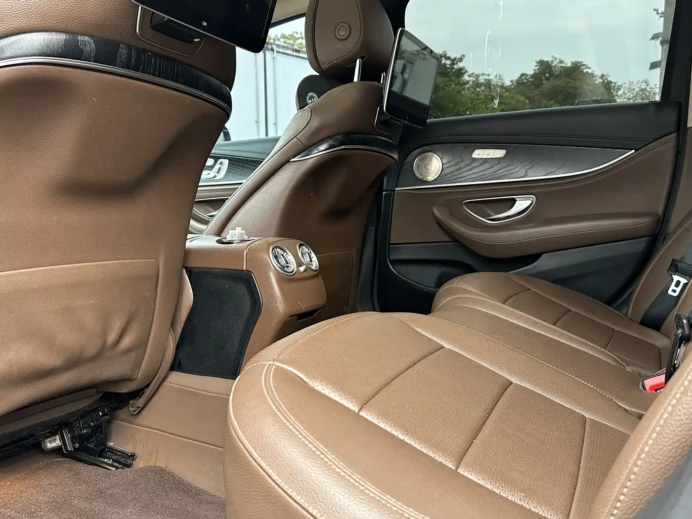 Mercedes-Benz E-Class 2019 E 300 L Sport Fashion фото 15