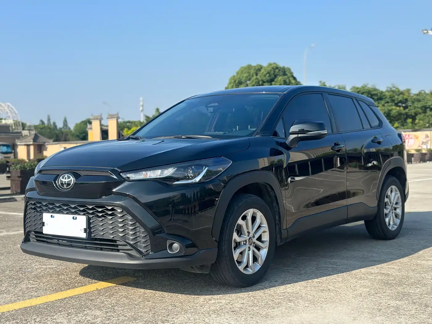 Toyota Frontlander 2023 2.0L CVT Leading Edition