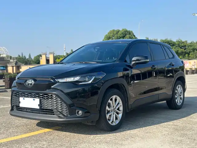 Toyota Frontlander 2023 2.0L CVT Leading Edition