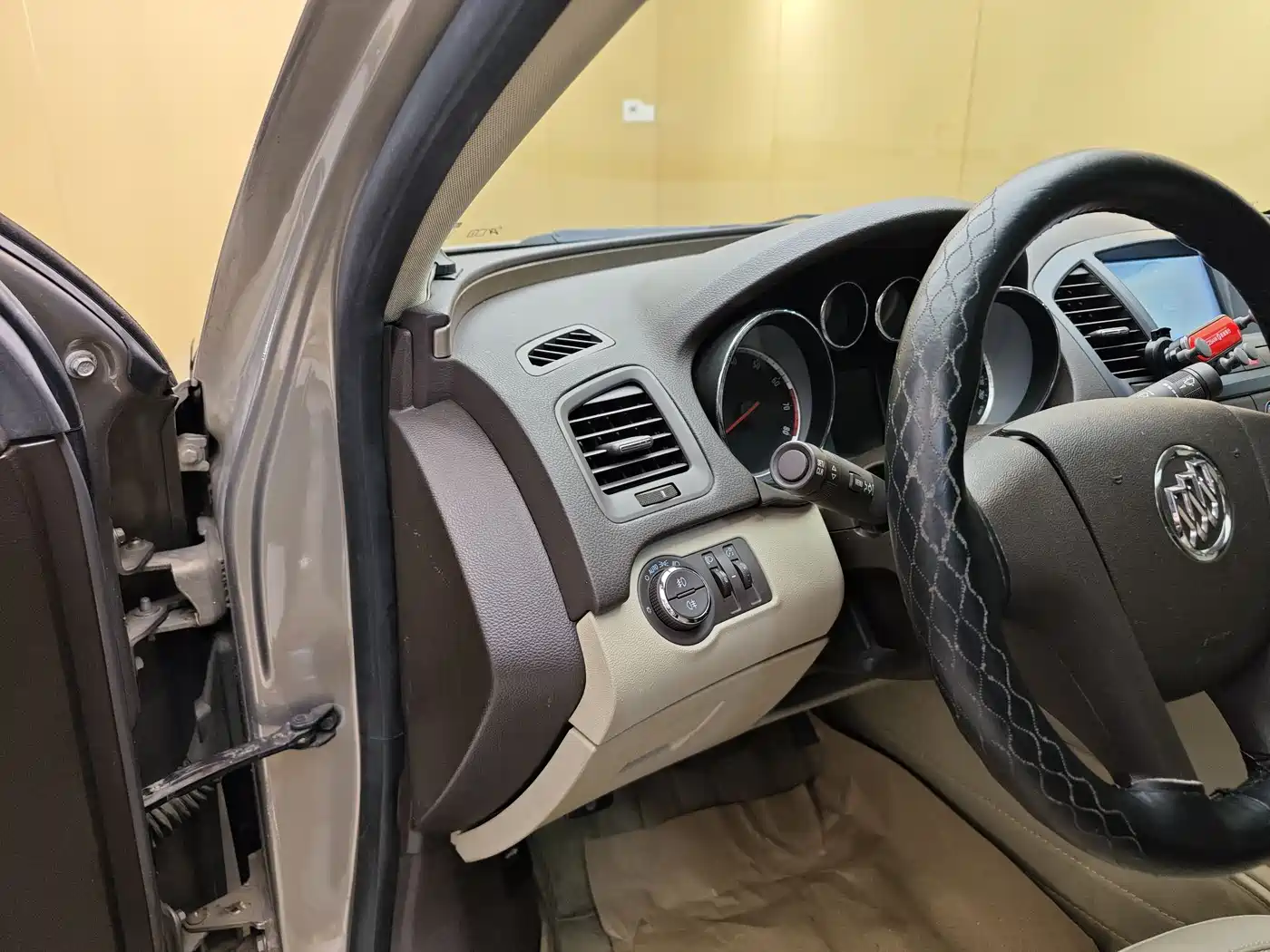Buick Regal 2012 Model 2.0L Comfort фото 12