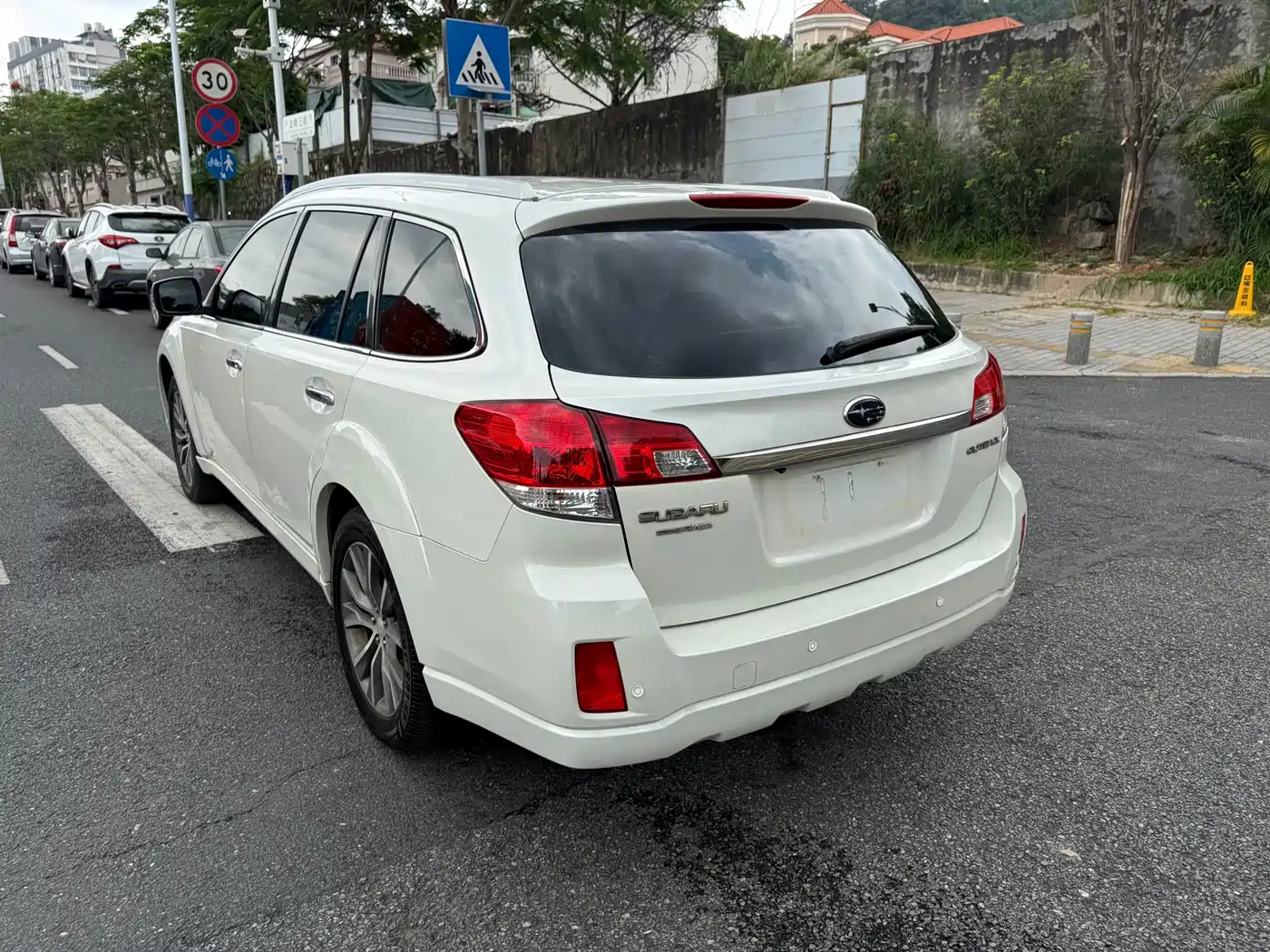 Subaru Outback 2013 2.5i Sport Edition фото 4